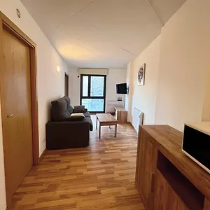 apartamentos-la-solana-3000-5-estrellas.andorra-la-vella-hotels.net/